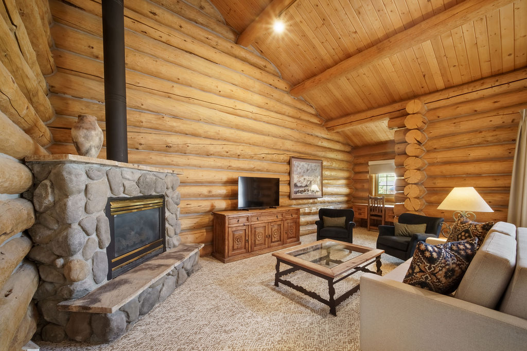 Twin elk lodge